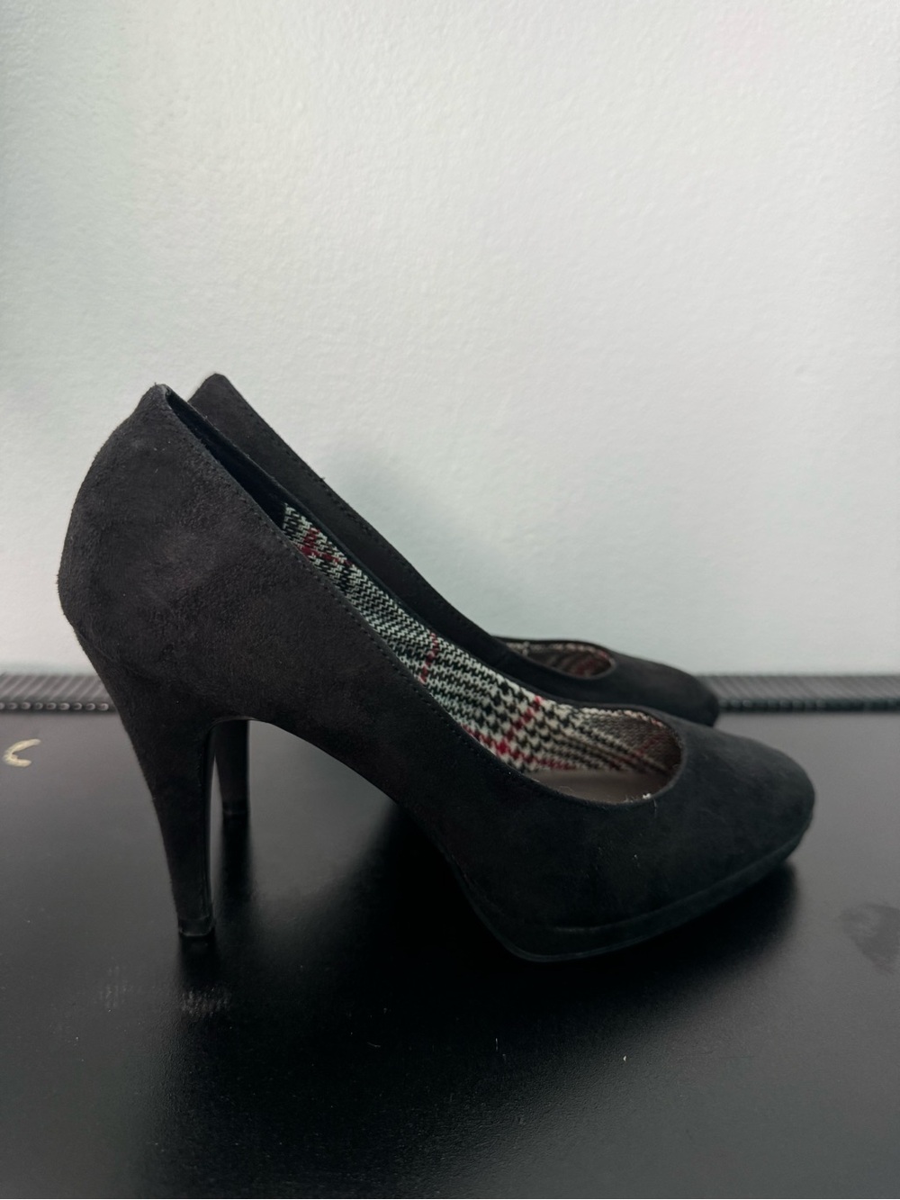 FIONI Black Suede High Heel Pumps